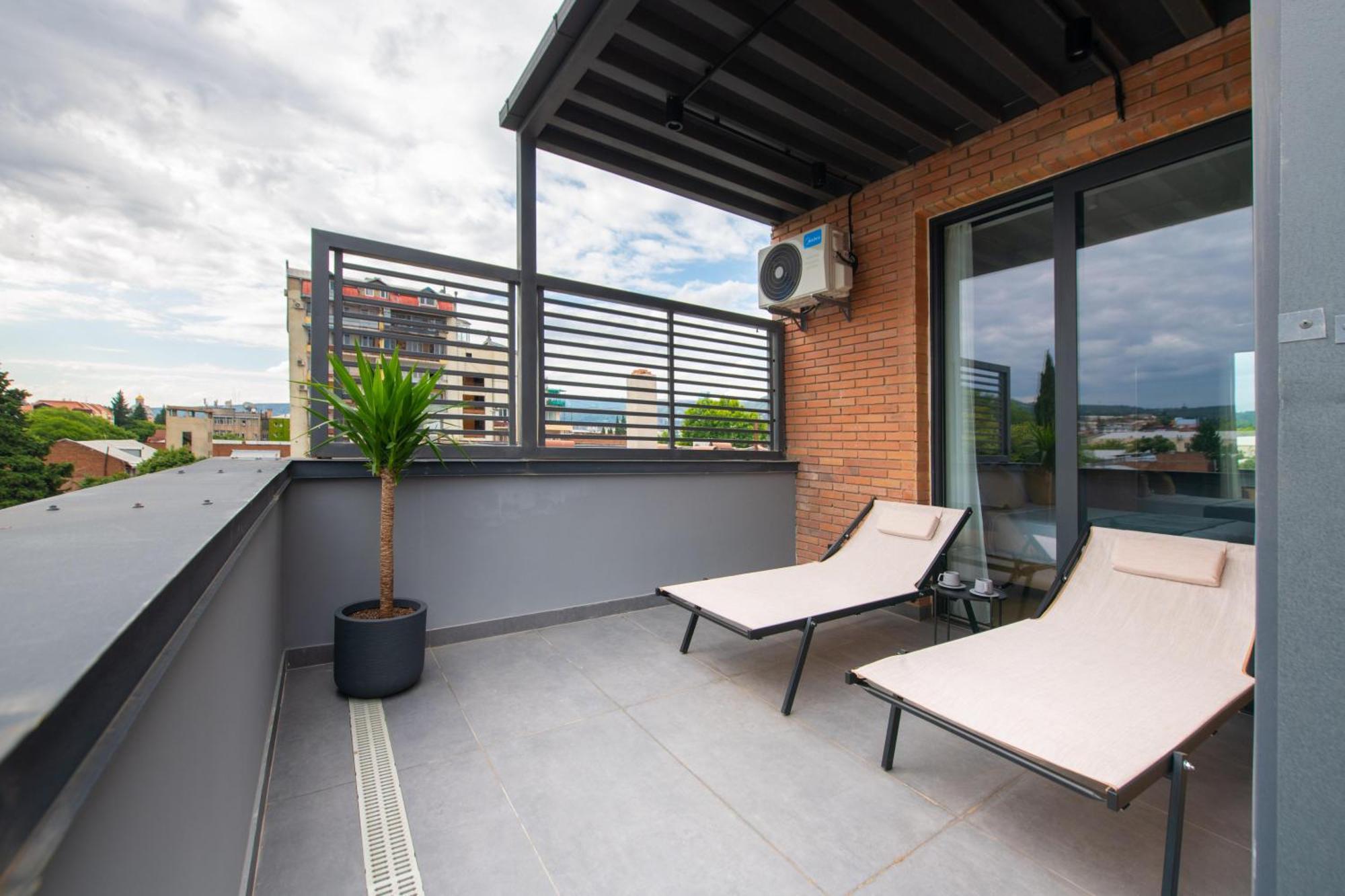 Qstay Gratus Tbilisi Exterior foto