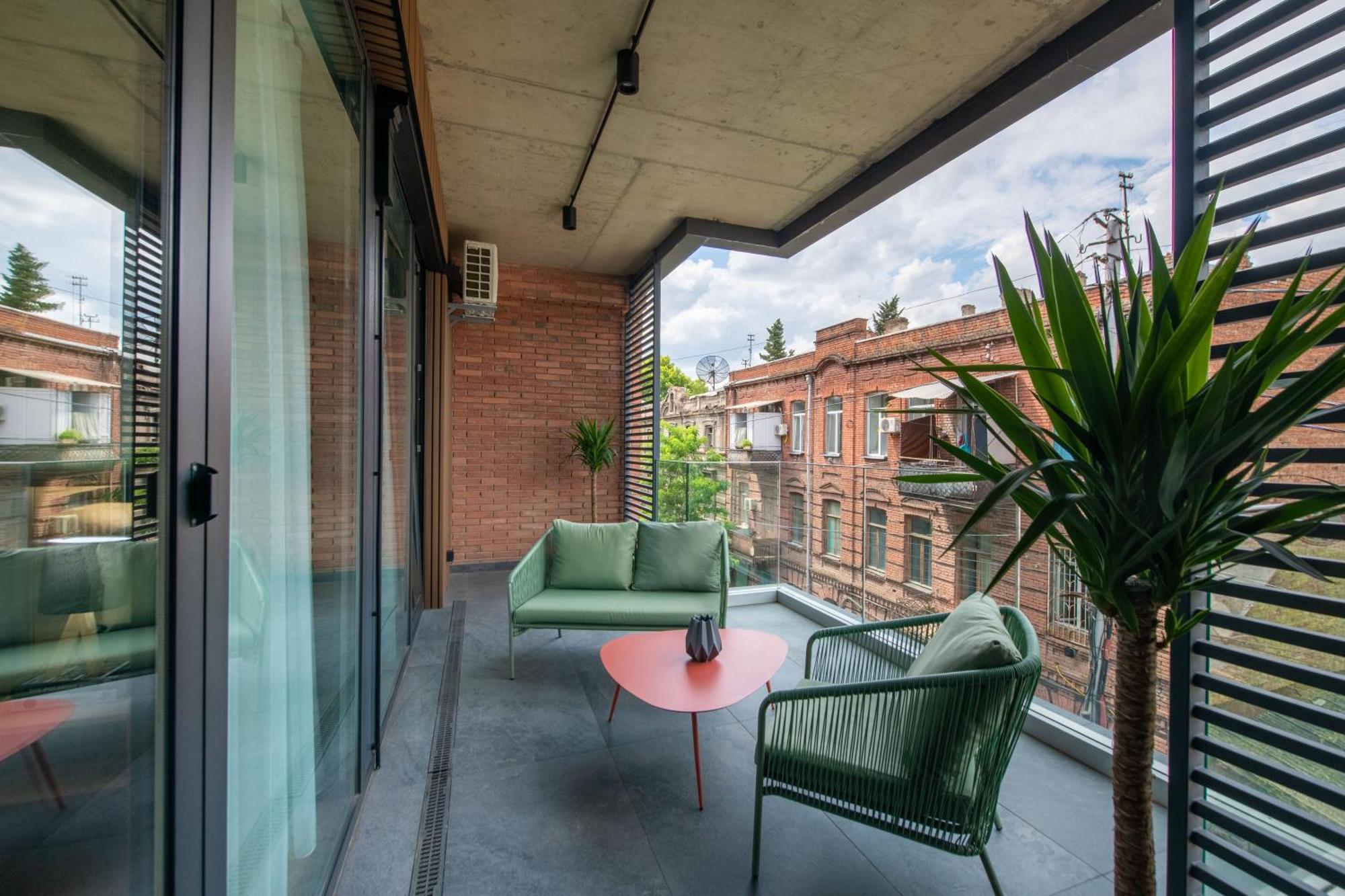 Qstay Gratus Tbilisi Exterior foto